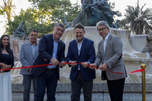 La Fuente Alemana vuelve a brillar: Metro de Santiago y Municipalidad vuelve a brillar